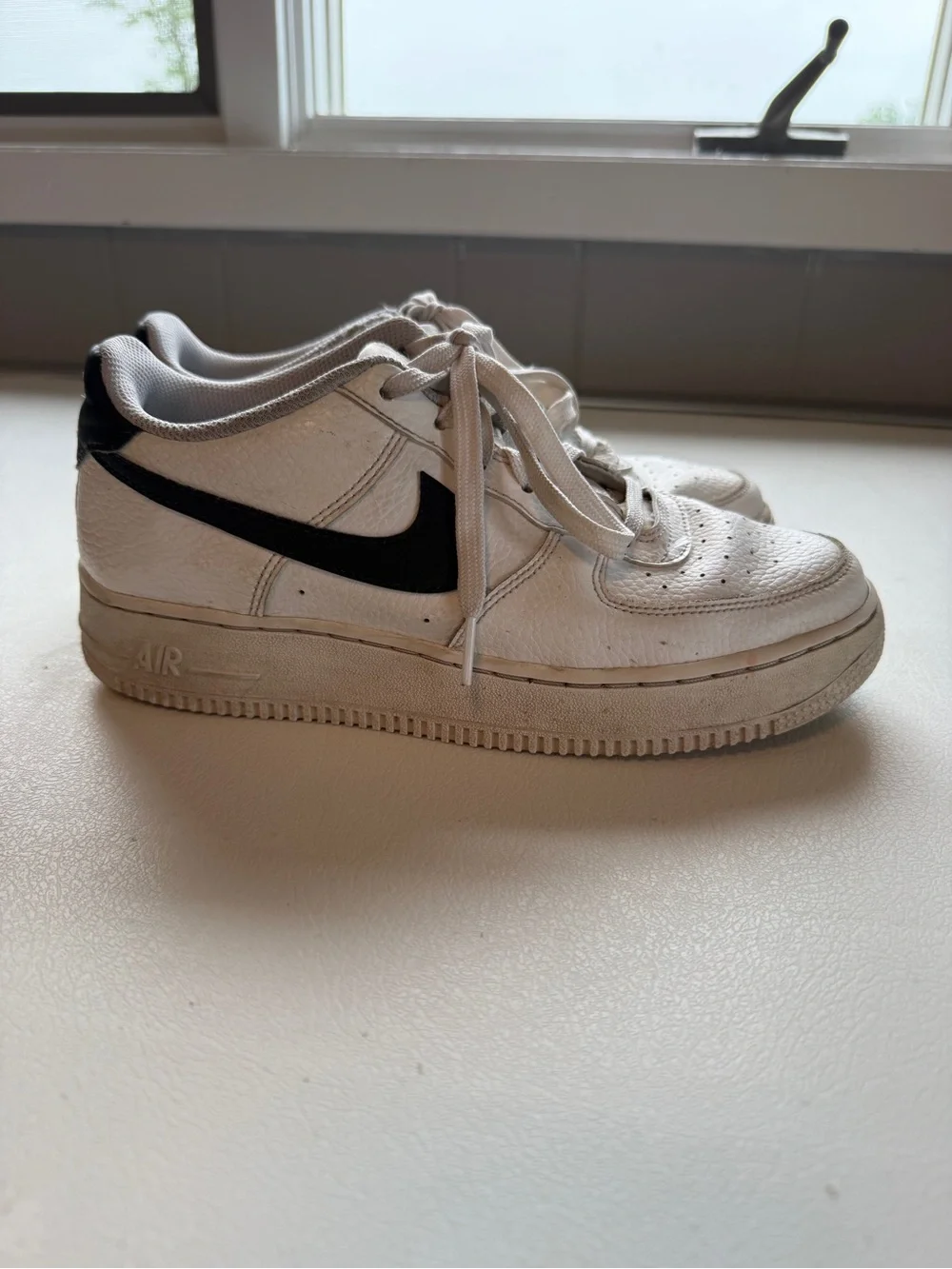 Nike Air Force 1 Low White Black Swoosh Size 6.5Y/ Women’s 8